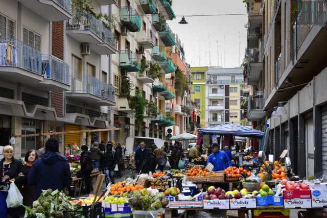 Bari, apre il nuovo mercato di via Amendola: addio a via Nizza